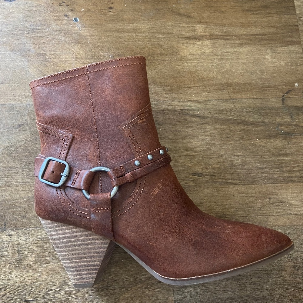Lucky Brand Bohemian Whiskey Colored Ankle Boot - Picture 3 of 6